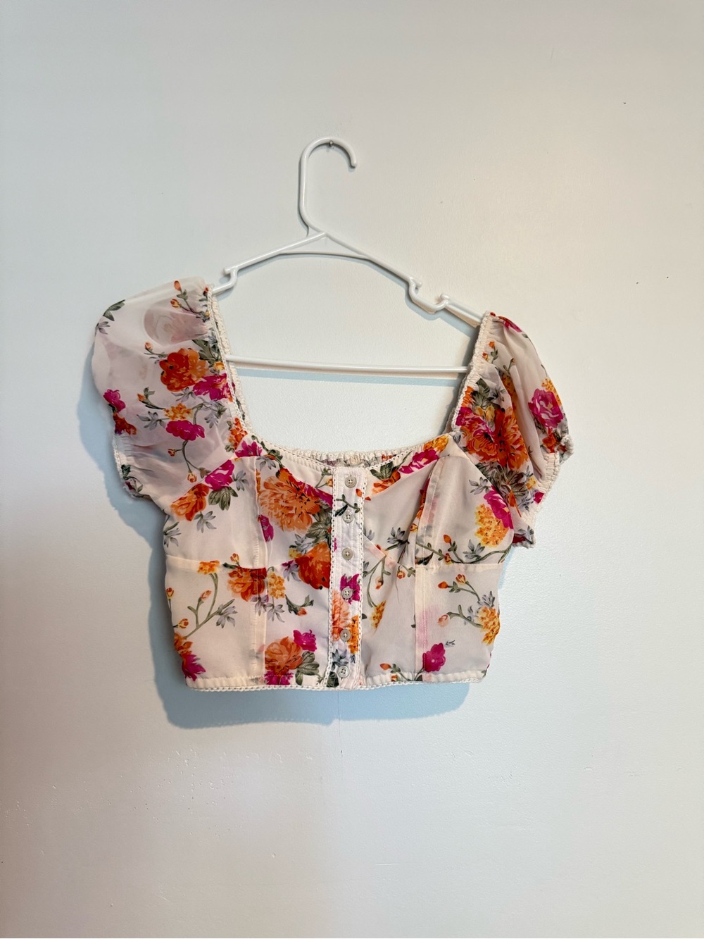 Forever 21 Floral Puff-Sleeve Crop Top in Cream, Pink, Orange